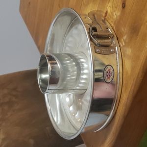 Cordon Bleu Spring Bundt 10" Cake Pan 2 in 1 Like New